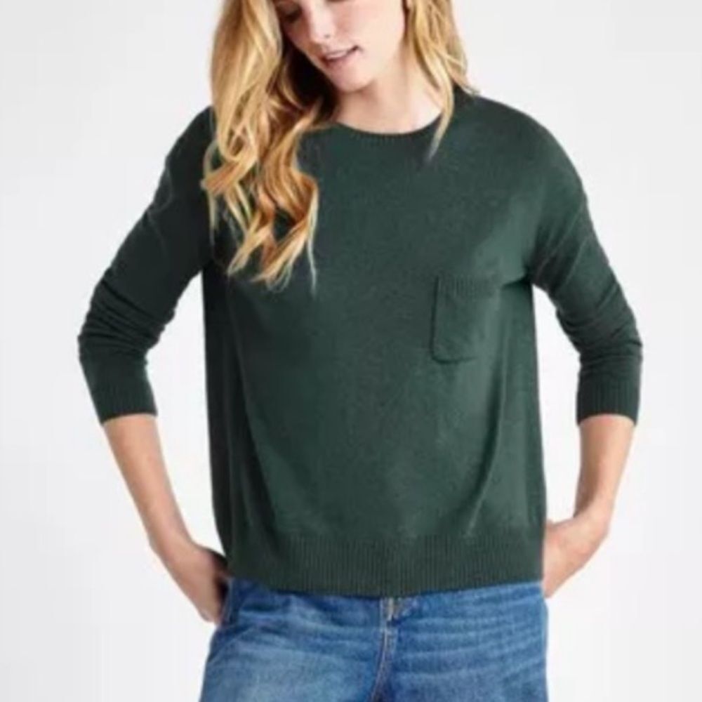 NWOT Splendid Collection Short Cashmere Sweater Green Pullover Boxy Style size M